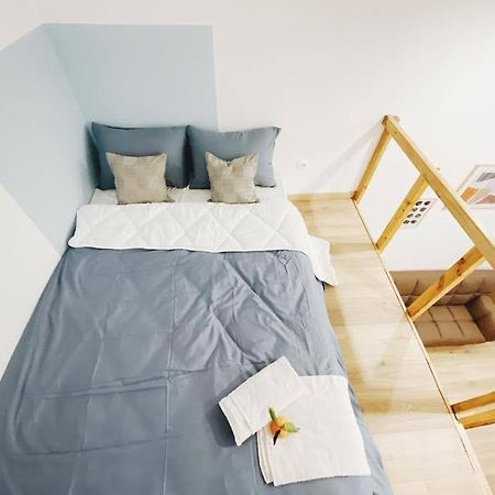 Velestinou Private Maisonette Apartment Атина Екстериор снимка